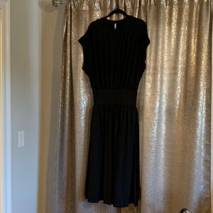HALARA Black Midi Dress